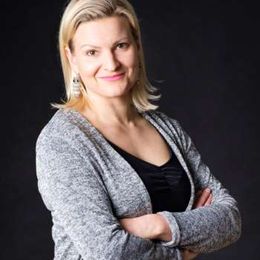 Helena Pollanen, juontaja kuuluttaja kouluttaja - MiminTalli Oy