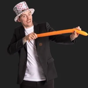 Taikuri Antti_lastentaikuus