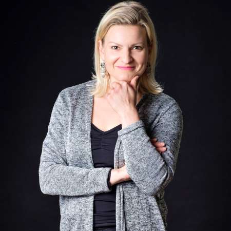 Helena Pollanen, juontaja kuuluttaja kouluttaja